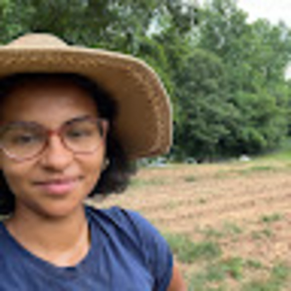 Meet your Posher, Cassandra - Picture 1 of 1